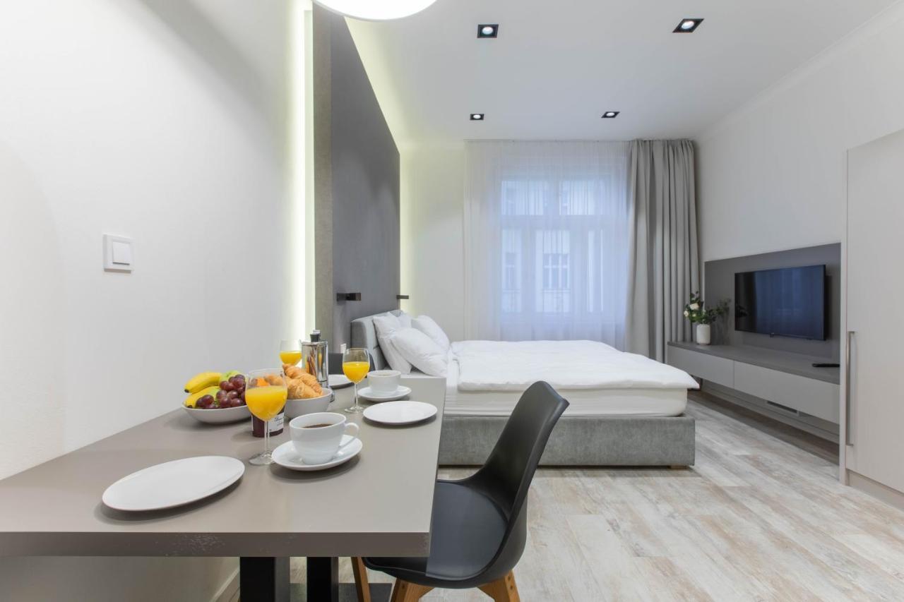 Lampi Aparthotel Prague Ngoại thất bức ảnh