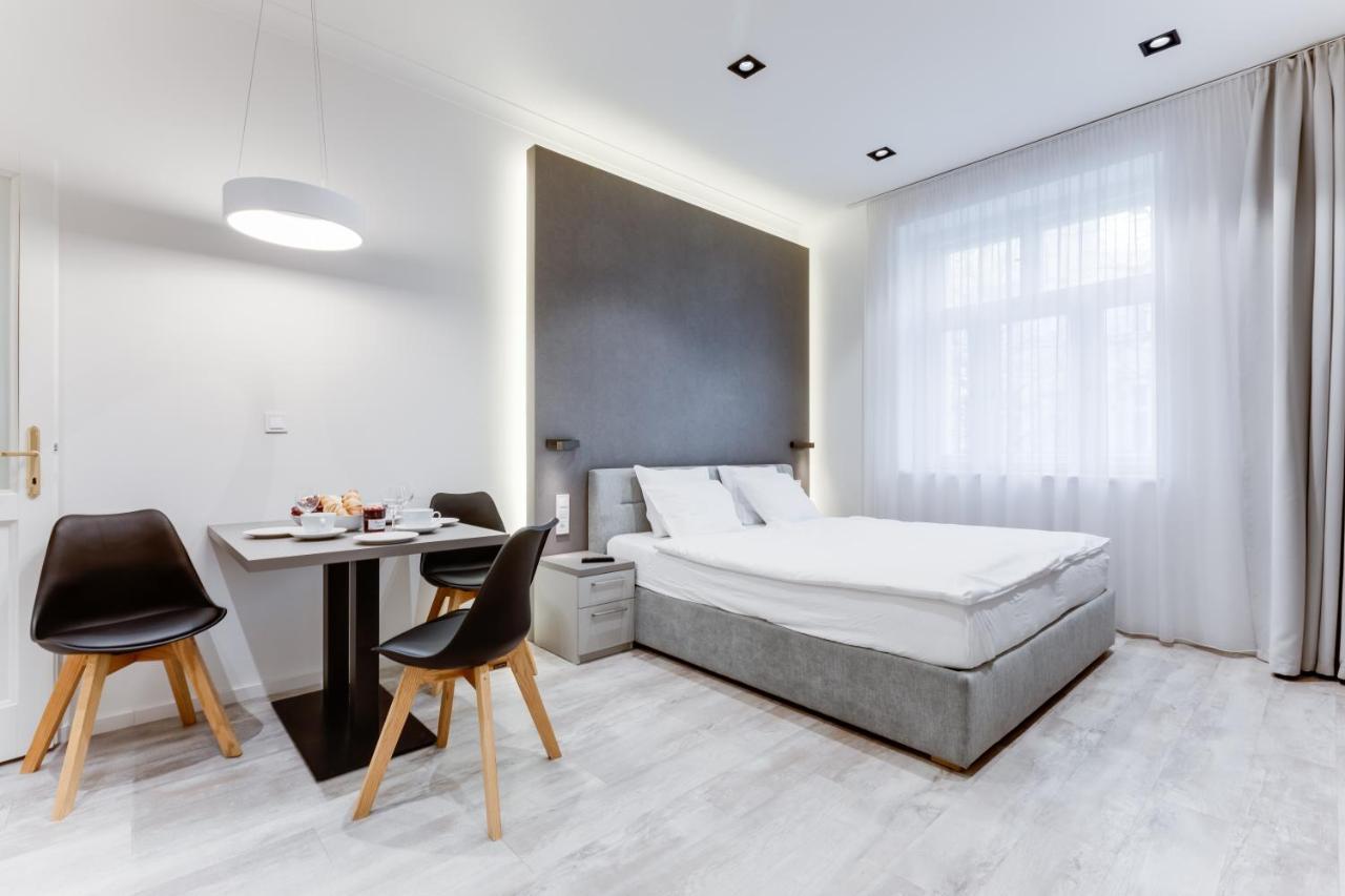 Lampi Aparthotel Prague Ngoại thất bức ảnh