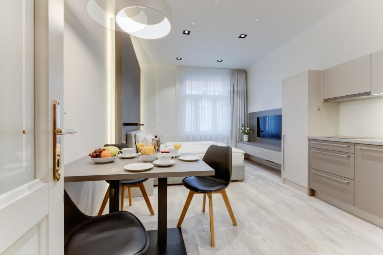 Lampi Aparthotel Prague Ngoại thất bức ảnh