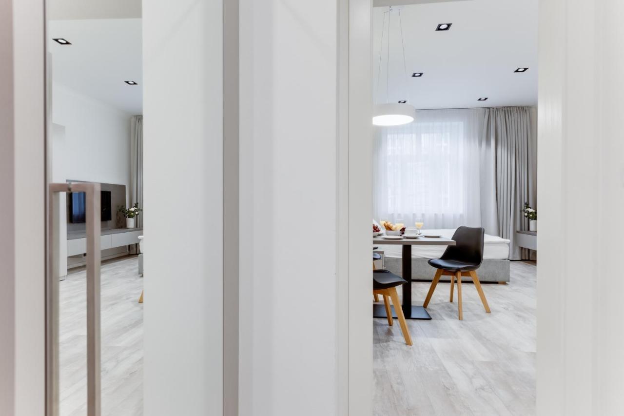 Lampi Aparthotel Prague Ngoại thất bức ảnh