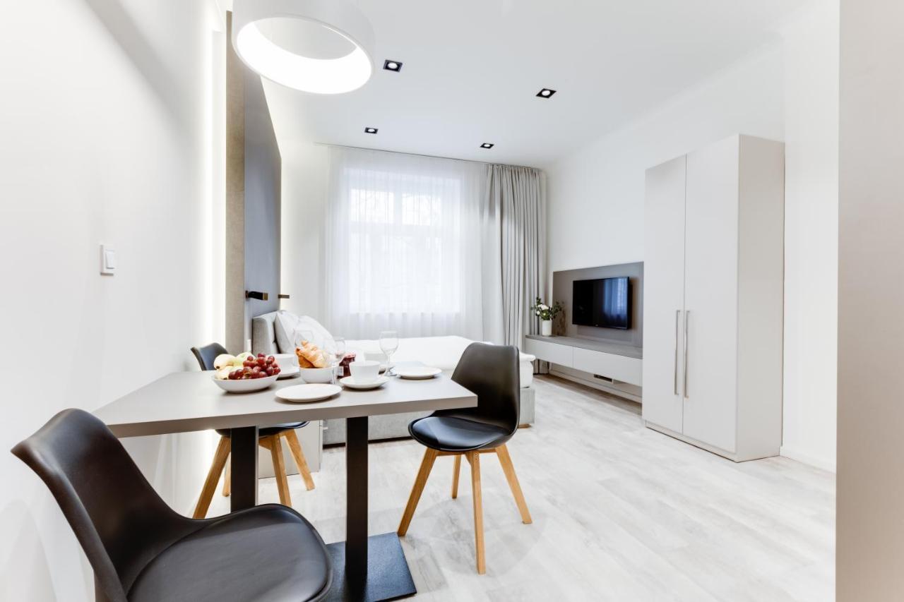 Lampi Aparthotel Prague Ngoại thất bức ảnh