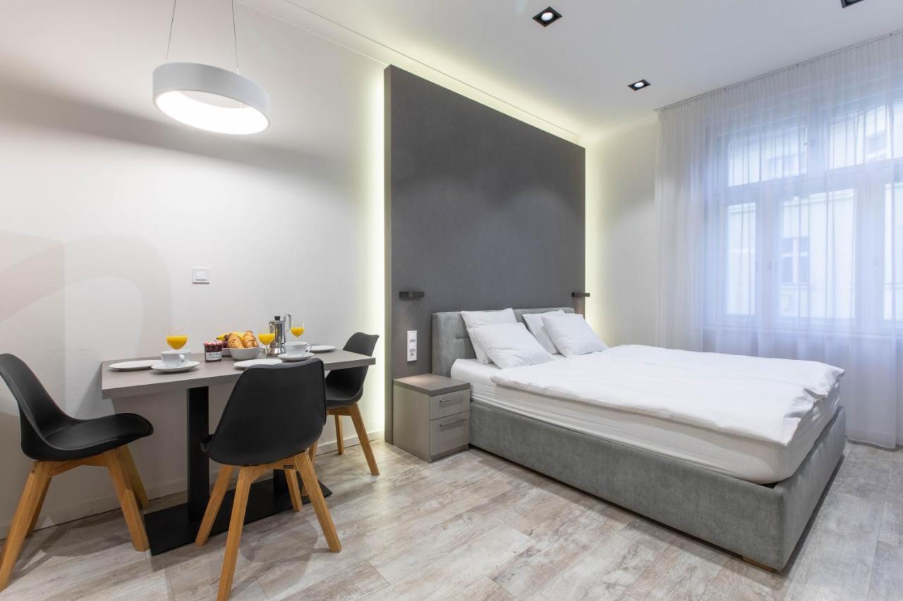 Lampi Aparthotel Prague Ngoại thất bức ảnh