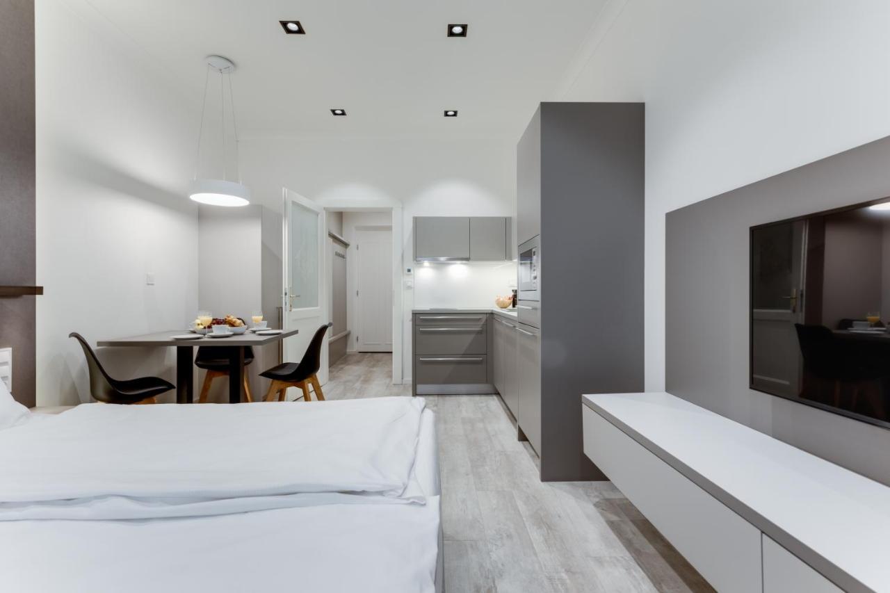 Lampi Aparthotel Prague Ngoại thất bức ảnh