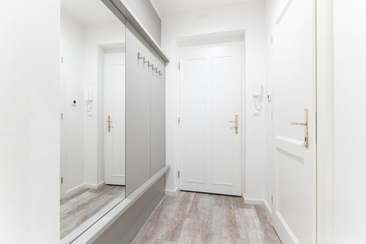 Lampi Aparthotel Prague Ngoại thất bức ảnh