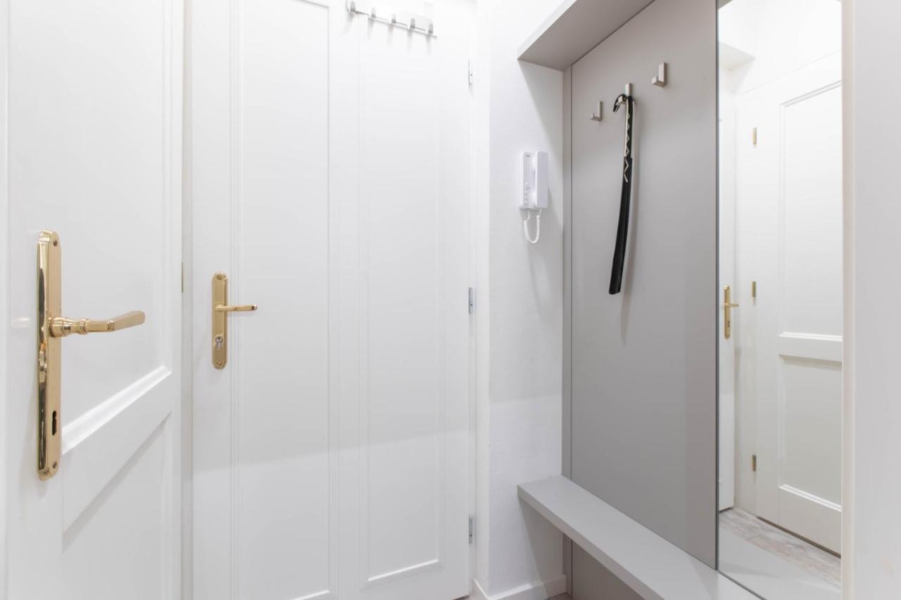Lampi Aparthotel Prague Ngoại thất bức ảnh